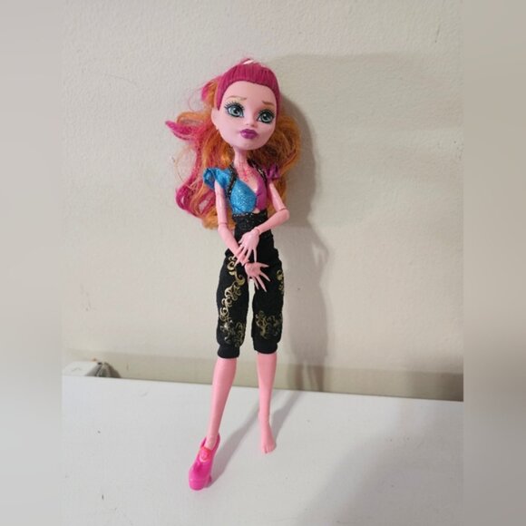 Monster High Gigi Grant Doll 13 Wishes - Picture 2 of 8